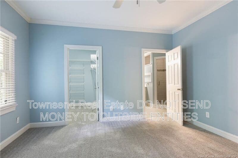Fayetteville House: 320 Glenburney
