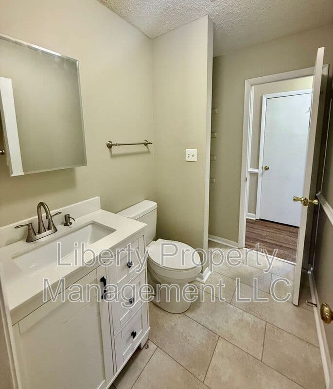 Fayetteville Condo: 917 Odom Dr