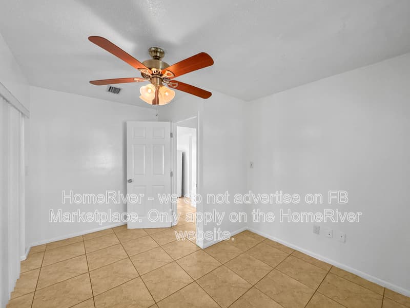 Port Charlotte House: 2496 Beacon Dr