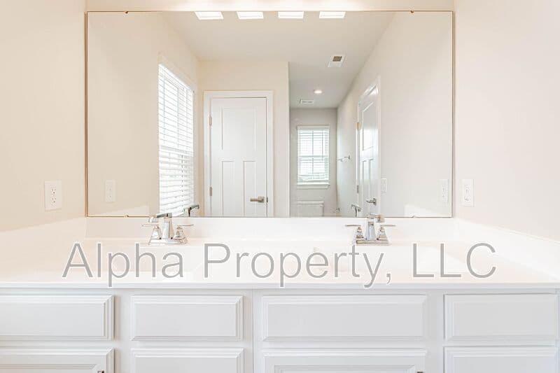 Simpsonville Townhome: 127 Roseridge Dr