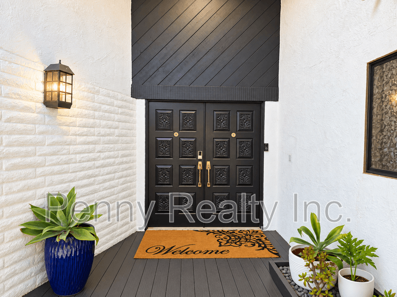 Escondido House: 9603 Indian Creek Way