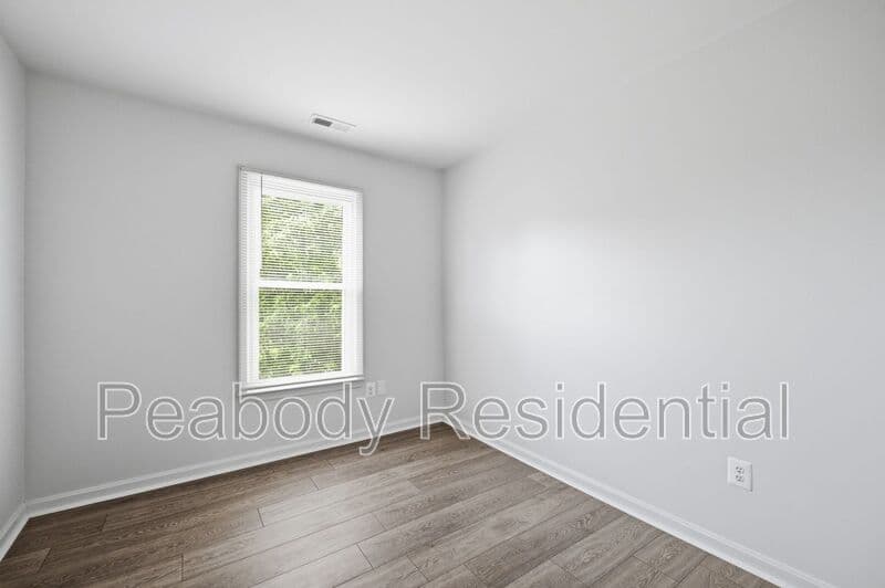 Great Falls House: 10609 Oxford Ct