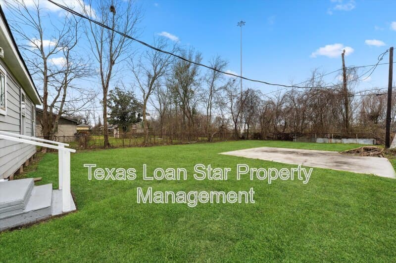 Houston House: 1107 Defender Street