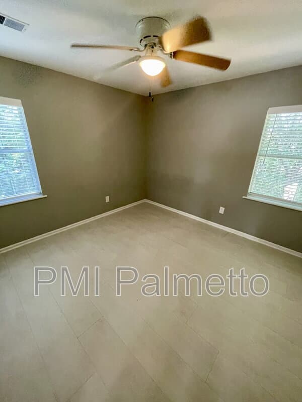 Columbia Condo: 2A Cutlers Court