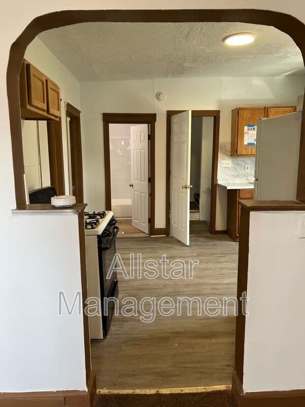 Cleveland Condo: 3611 E 116th Street