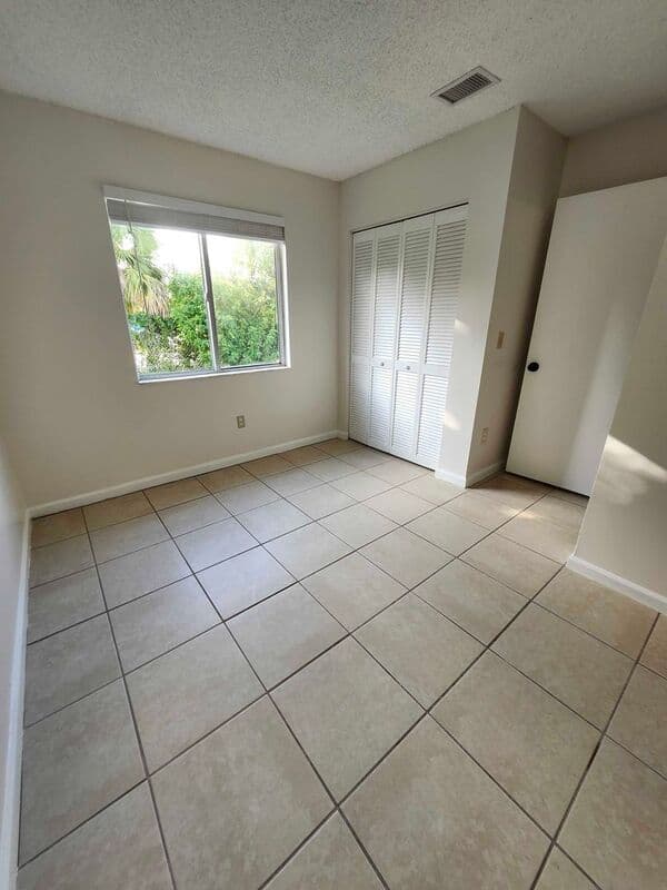 West Palm Beach House: 5214 Stacy Street