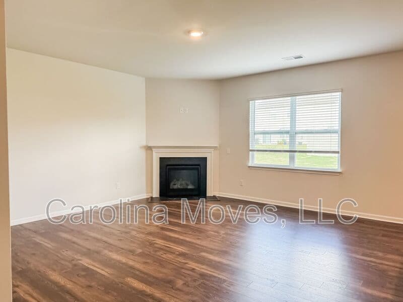Greer House: 6 Corbel Dr