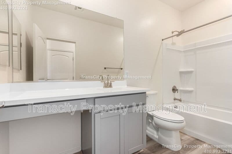 Maricopa House: 36420 W San Alvarez Ave
