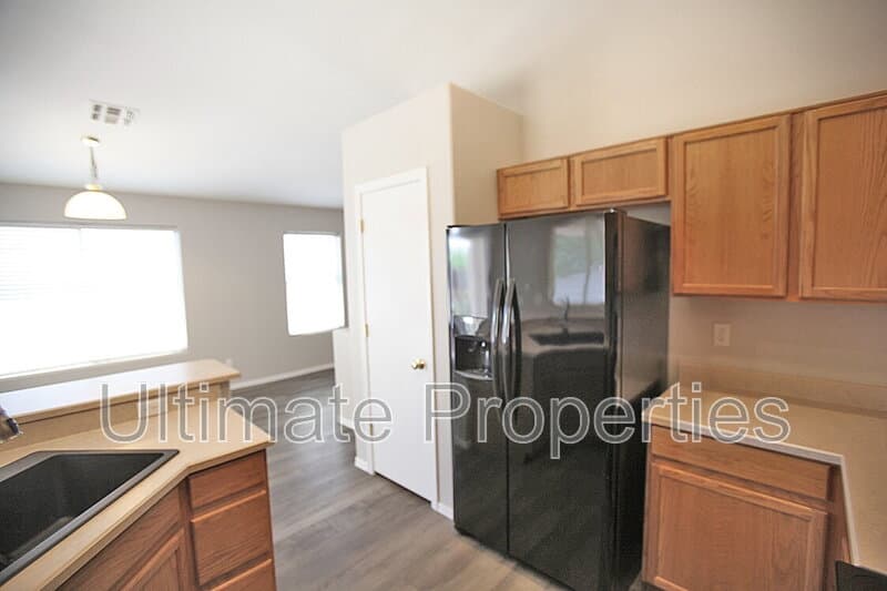 Peoria House: 8023 W Melinda Ln