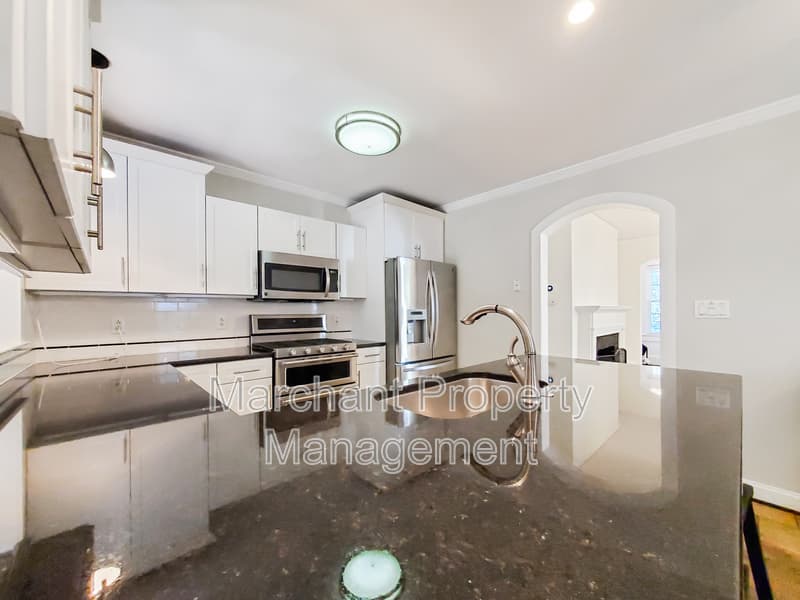 Greenville House: 111 W. Hillcrest Drive