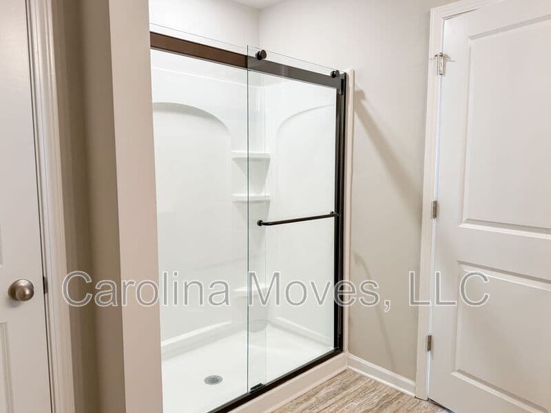 Easley House: 200 Northridge Court