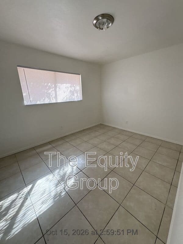 Dinuba House: 240 W Whittaker Way