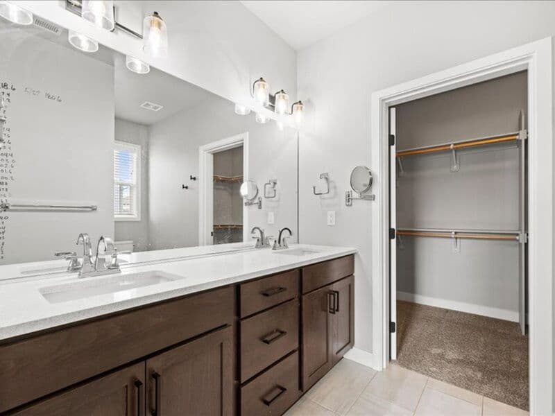 Richland House: 4725 Roark Dr