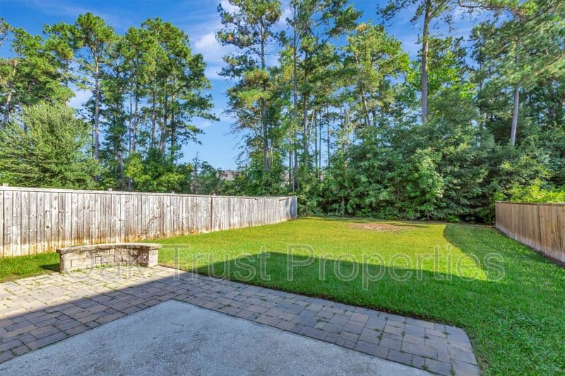 Moncks Corner House: 220 Lazy River Lane