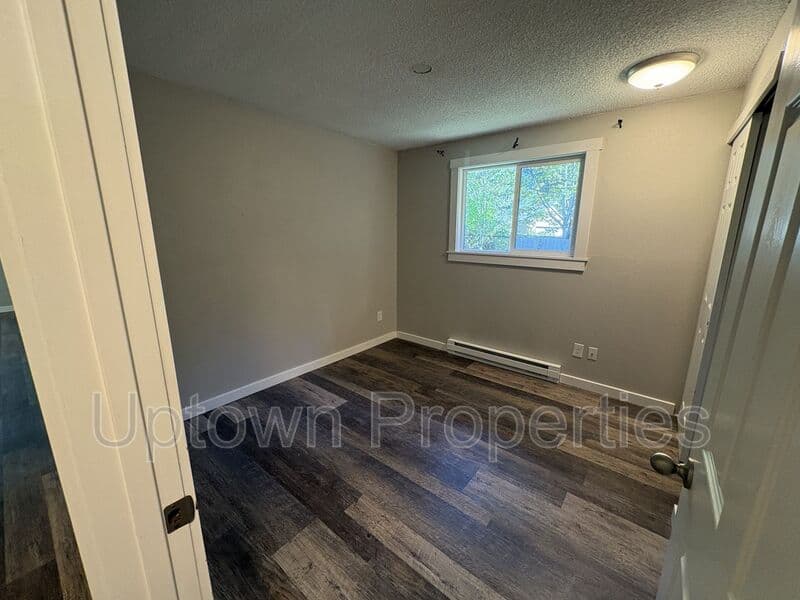 Tigard House: 8120 SW Thorn St