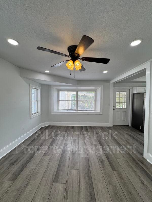 Lakeland House: 1044 W Lime St.