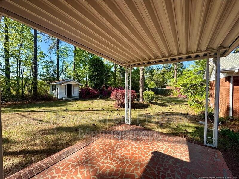 Spring Lake House: 400 Harrill Cir