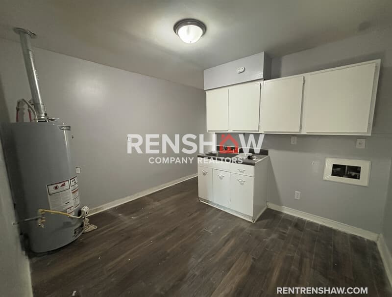 Memphis House: 1464 Oakwood St