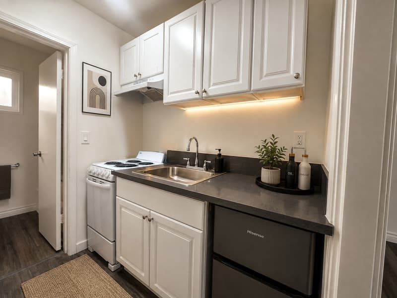 Los Angeles Condo: 2034 South Corning Street - 3