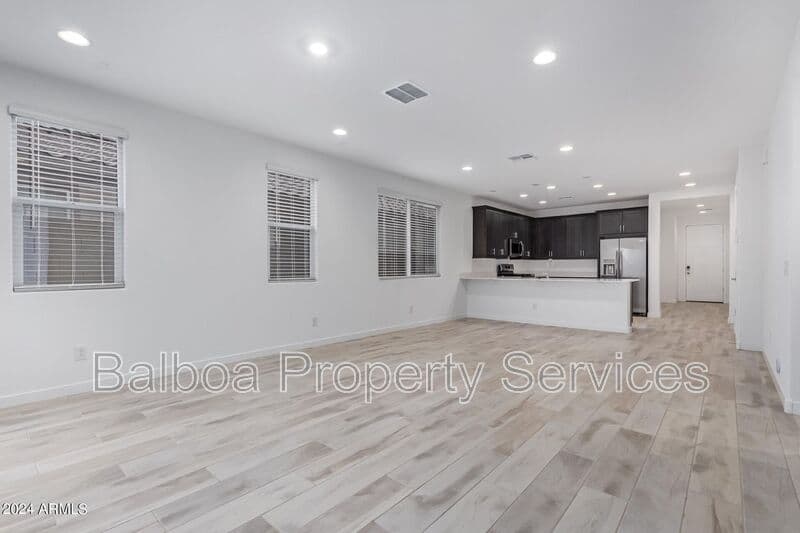 San Tan Valley House: 3063 E Hayfield Way