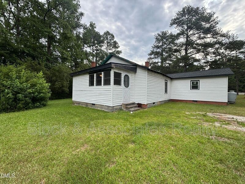 Bear Creek House: 87 Robert Thompson Rd