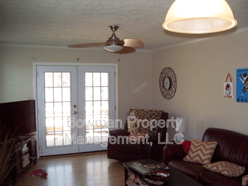 Athens Townhome: 132 Oxford Ct