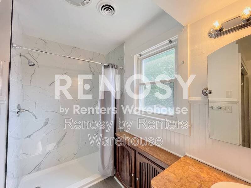 Norfolk House: 1084 Norview Avenue