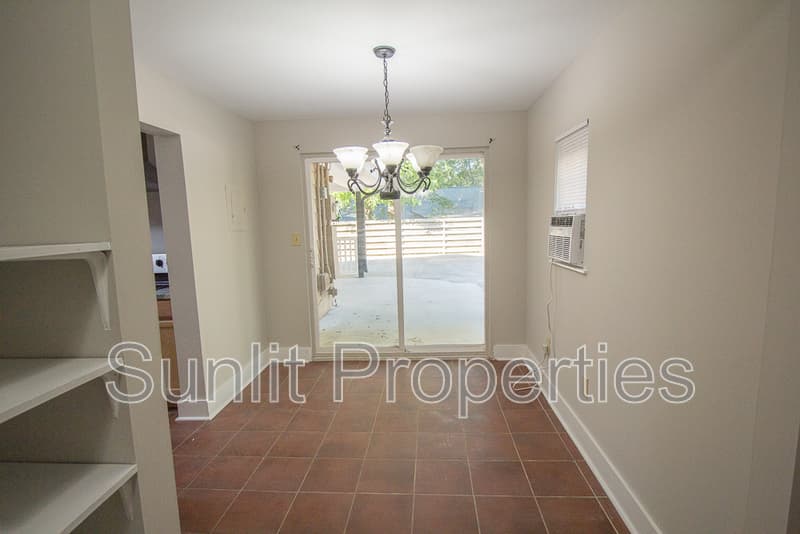 Athens House: 2590 Danielsville Rd
