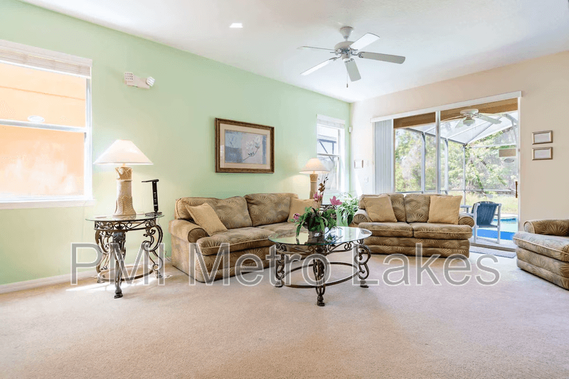Davenport House: 194 Blue Jay Way