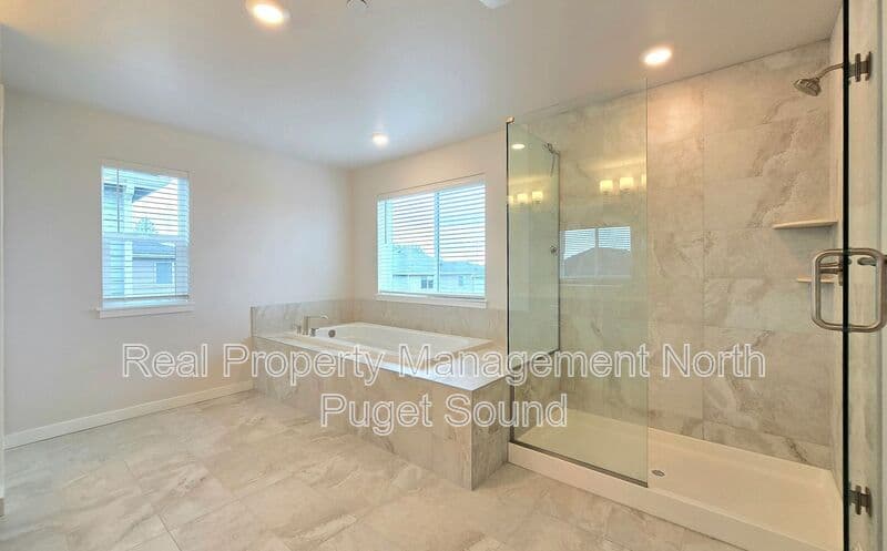 Marysville House: 3200 84th Dr NE