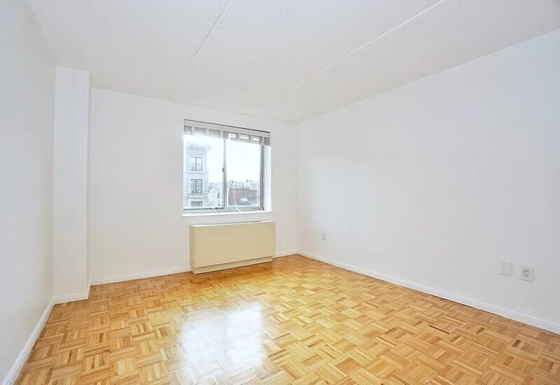 New York Condo: 68 Bradhurst Ave