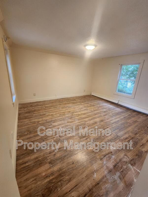 Lewiston Condo: 206 Park Street #6