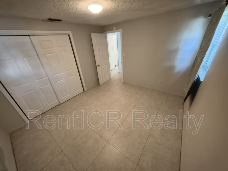 Dunedin Condo: 561 Laura Lane