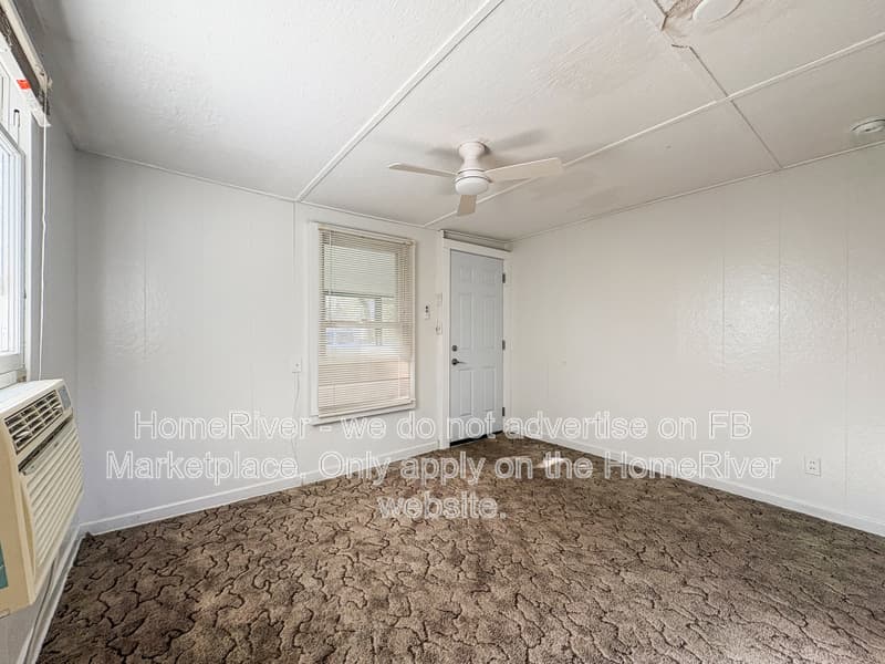 Lake Panasoffkee House: 1710 NW 29th Rd