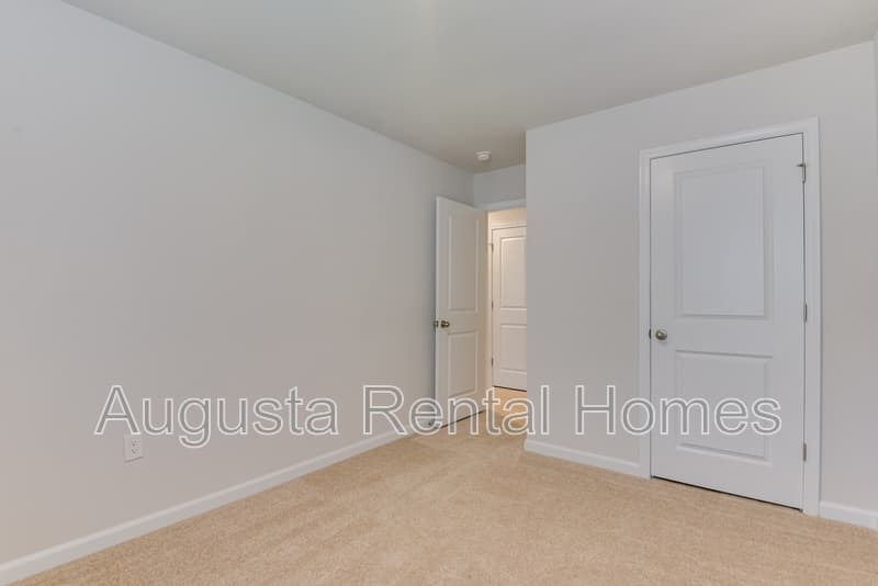 Graniteville House: 818 Quaint Parish Circle