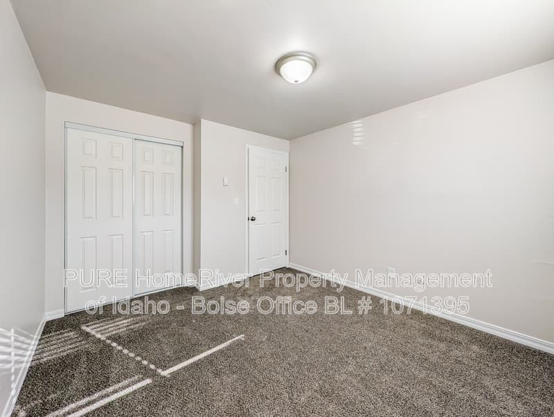 Caldwell Condo: 104 N Homedale Ave