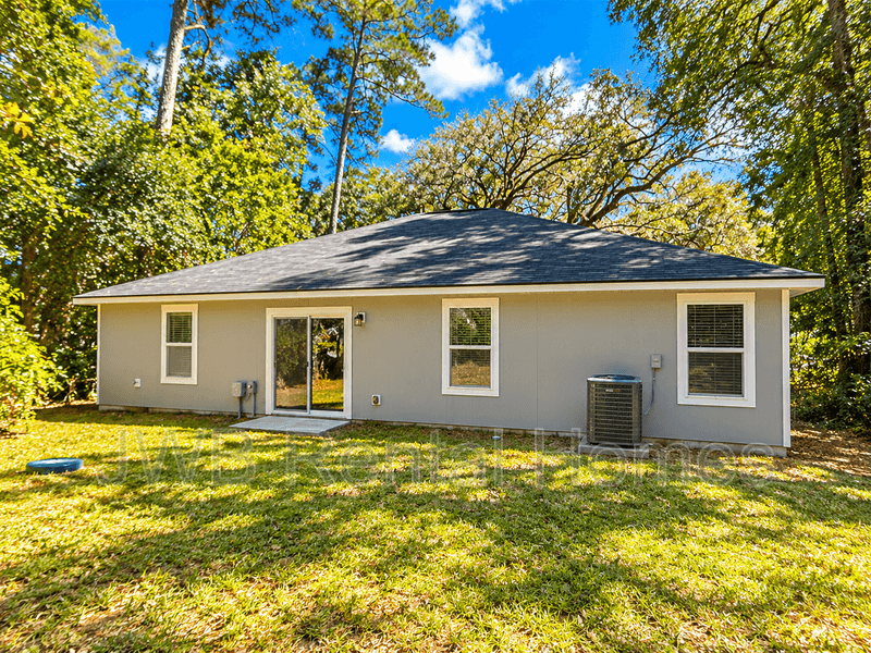 Jacksonville House: 4016 Spring Glen Rd
