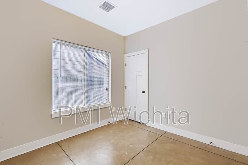 Derby Condo: 3418 E Aster St