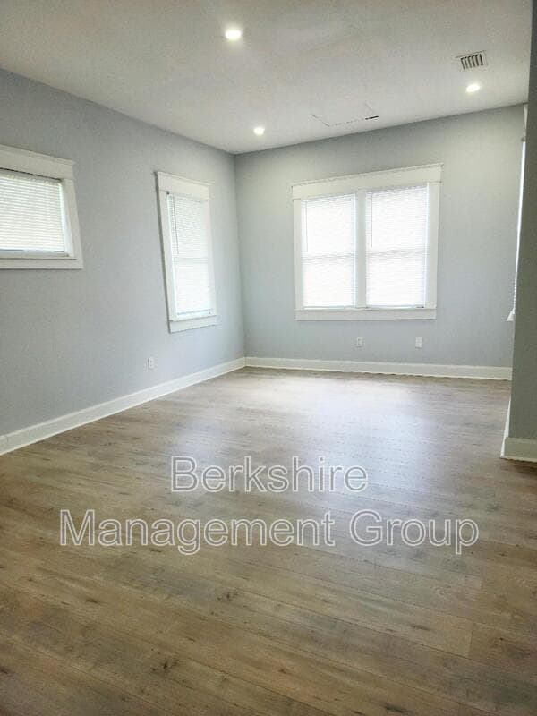 Lakeland House: 826 S New York Ave