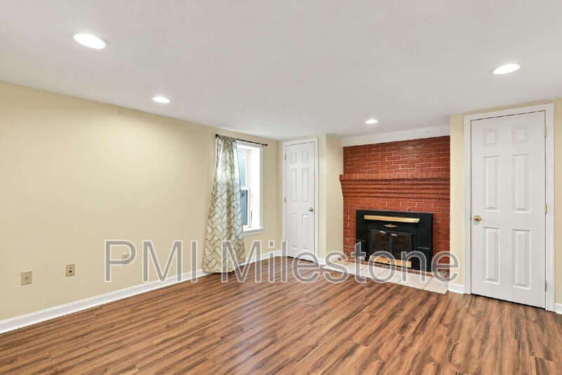Greencastle House: 105 W Walter Ave