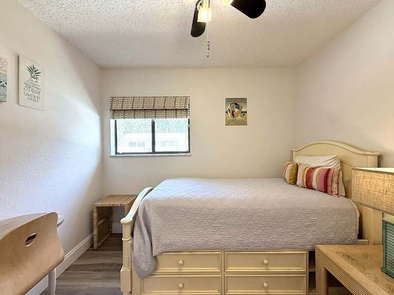 Temple Terrace Townhome: 8645 Lake Isle Drive - 1