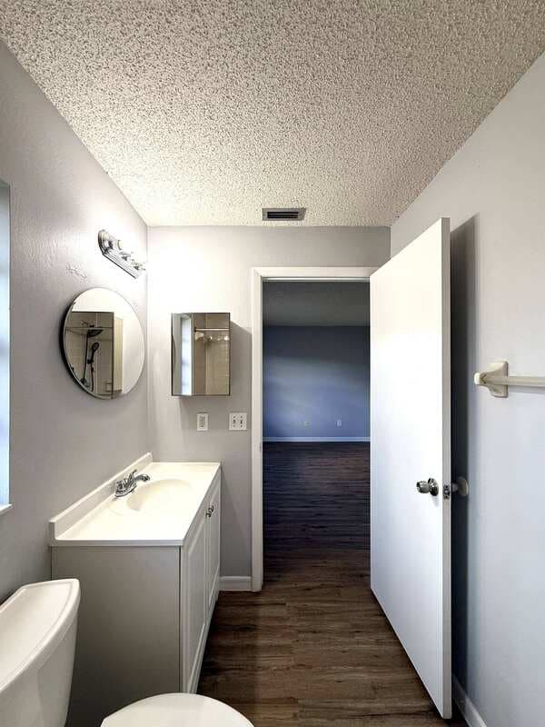 Brandon Condo: 3202 Bloomingdale Villas Court -3202