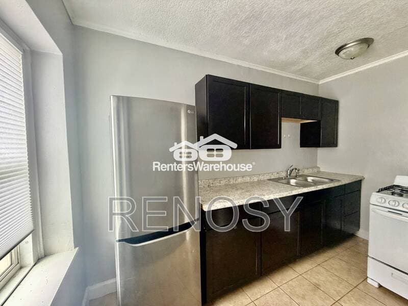 Des Moines Condo: 3607 Ingersoll Ave