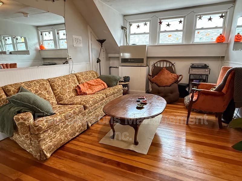 Burlington Condo: 9 Chase Street - 3