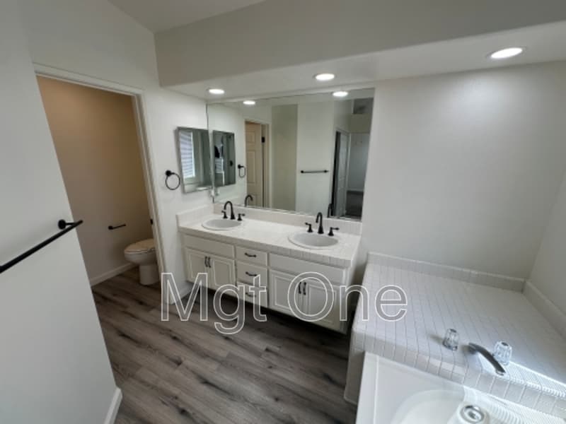 Lake Elsinore House: 2 Bella Caserta