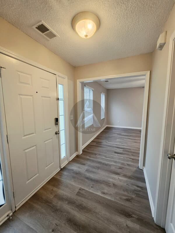 Cartersville House: 102 Westside Chase Southwest
