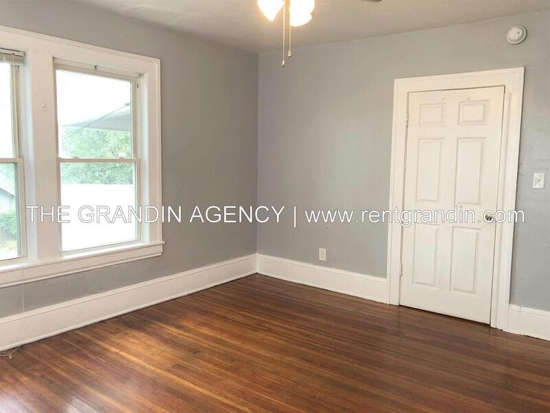 Roanoke House: 1306 Patterson Avenue Southwest
