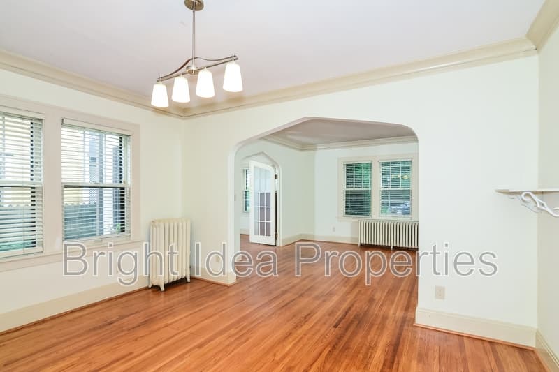 Saint Paul Condo: 969 Saint Clair Avenue - 1