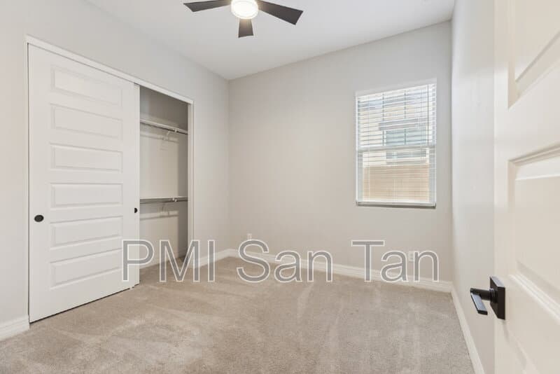 Queen Creek House: 20598 East Avenida Del Valle Court