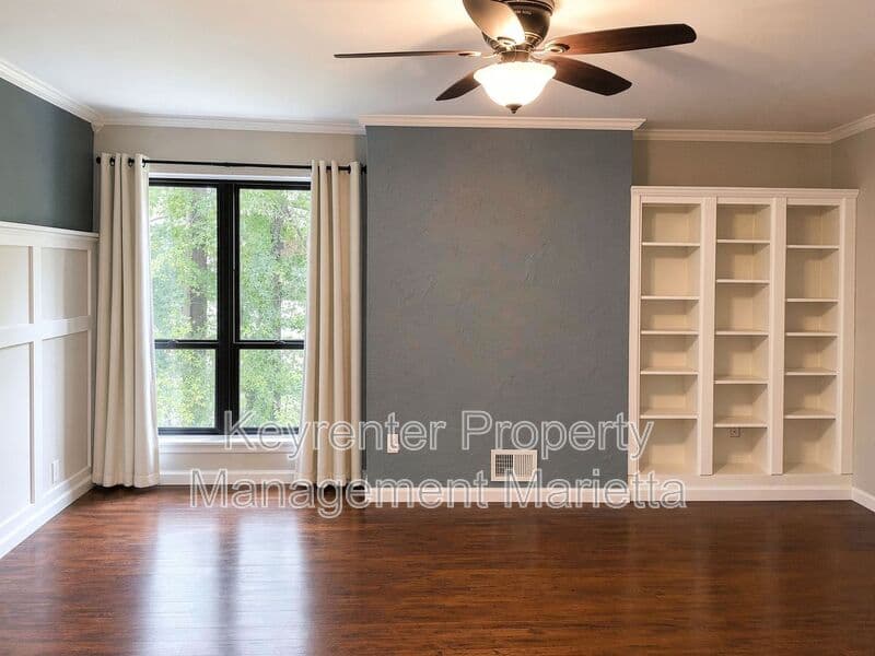 Decatur House: 510 Ponce De Leon Avenue